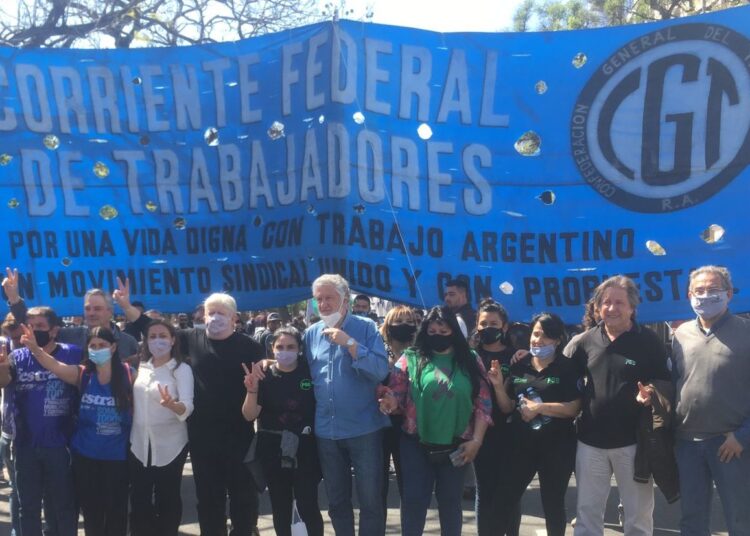 La clase trabajadora advierte