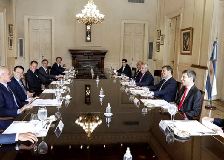 Panorama sindical. Sonrisas