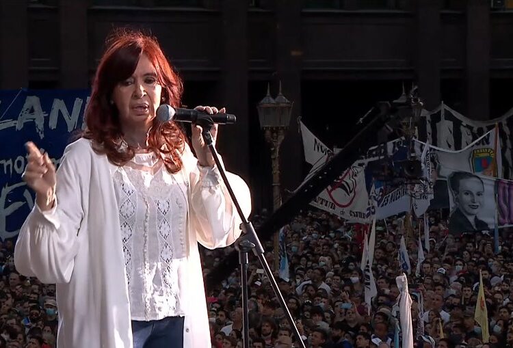 Cristina: “Que el FMI nos ayude a recuperar de los paraísos fiscales millones de dólares de la evasión”