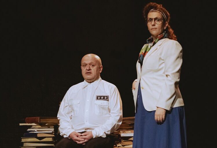 Los secretos: acompañarse en la soledad