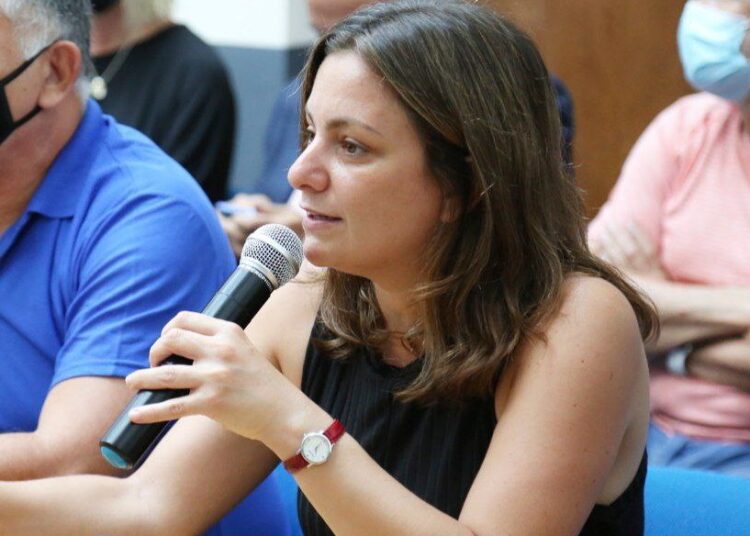 Vanesa Siley: “Persiguieron opositores para endeudar al país y enriquecer a sus amigos”