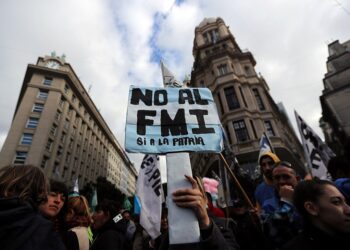 Las movilizaciones contra el FMI “tienen que responder a una estrategia en común”