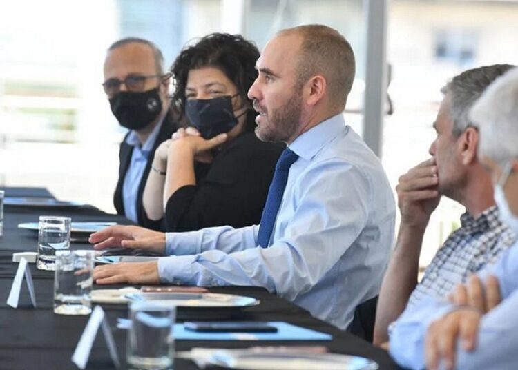 Deuda y FMI. Reunión entre Guzmán, empresarios y referentes de la CGT