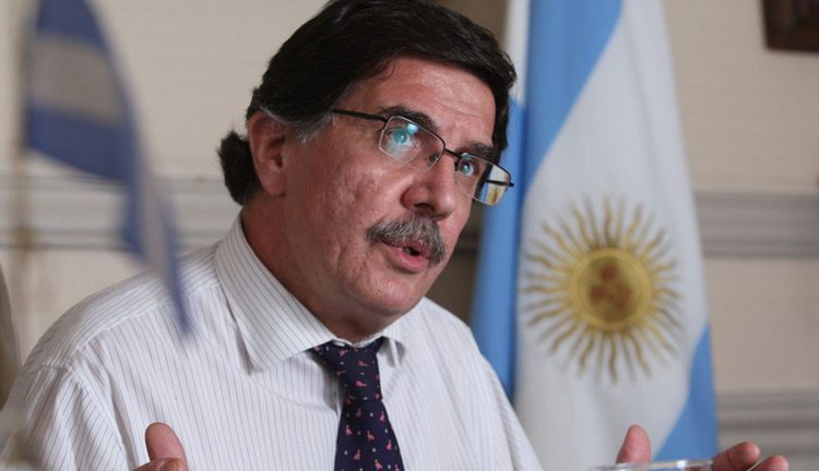 Alberto Sileoni: “Conectar Igualdad es un programa imprescindible”