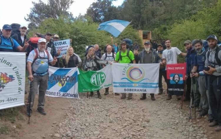 Lago Escondido. Mercenarios de Joe Lewis detienen y amenazan a manifestantes