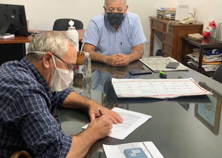 Paritaria Ladrillera. Hubo acuerdo, 45% en dos tramos y cláusula de revisión