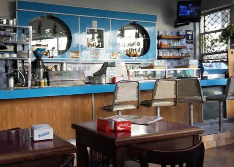 Bar de viejes. Historias, café e identidades barriales