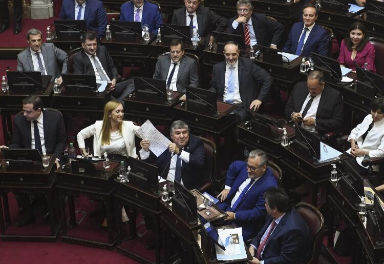 Los senadores que no acompañaron el acuerdo explicaron los motivos
