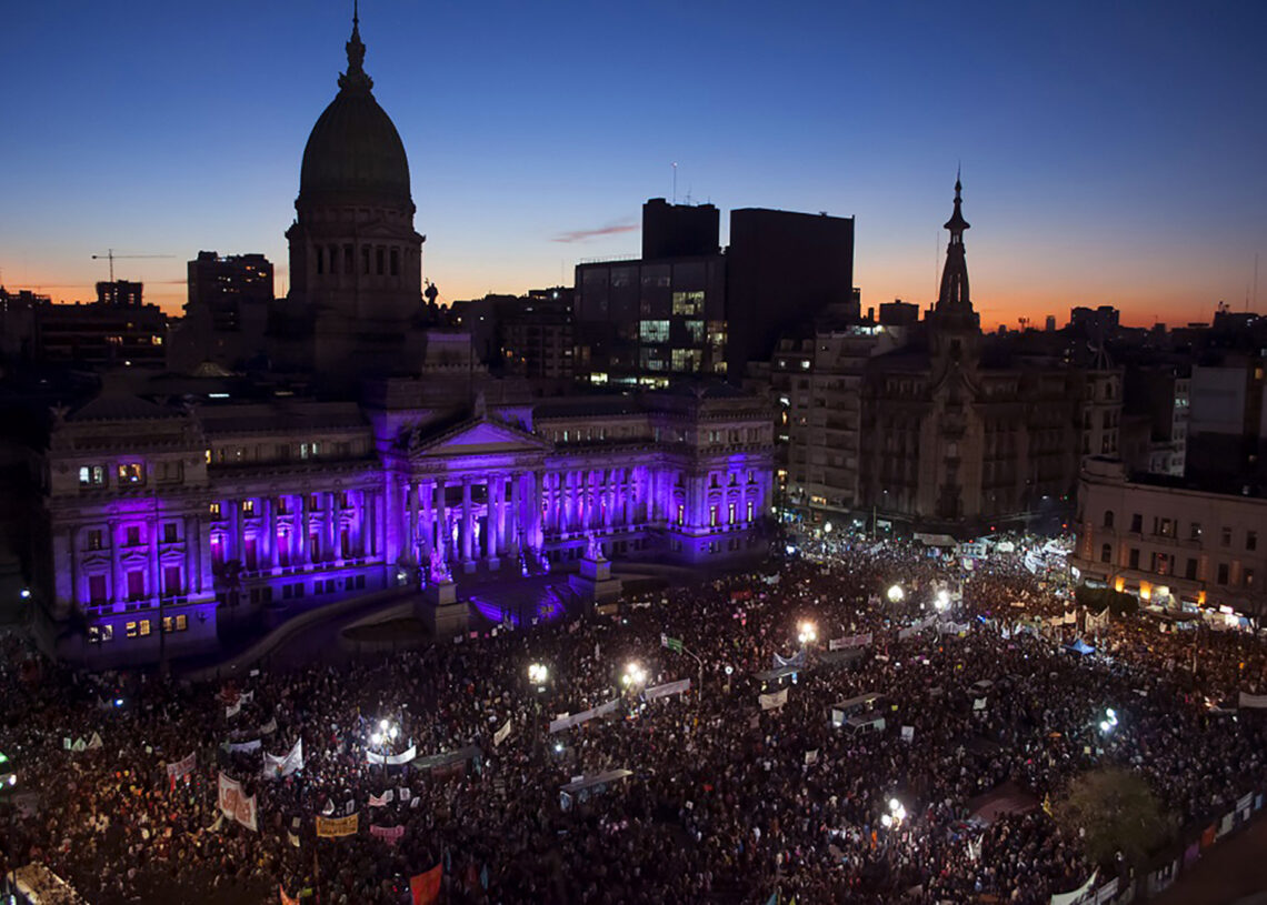 La deuda es con nosotras y nosotres