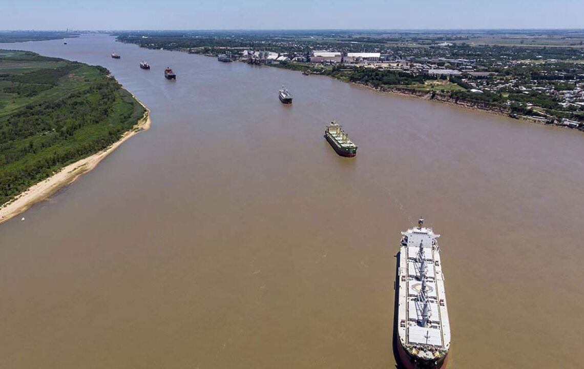 Hidrovía del Paraná. Horacio Tettamanti: “El tema central es geopolítico”