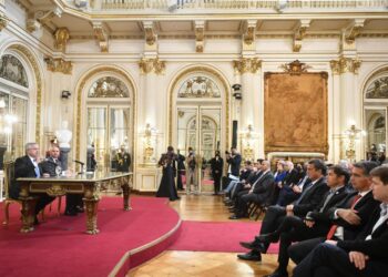 Escalada inflacionaria. Se pagará un bono a trabajadores informales, monotribustistas y jubilados