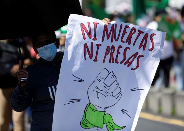 Retroceso en materia de derechos humanos de las mujeres en Latinoamérica