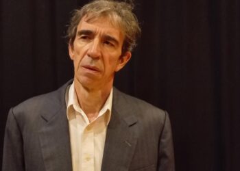 Julius: lo corporal de los ideales