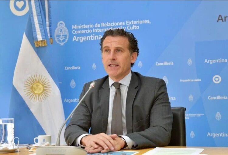 Guillermo Justo Cháves: “Argentina debe tener posturas que favorezcan el orden global”