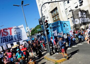 Marcha de Unidad Piquetera al Ministerio de Desarrollo social
