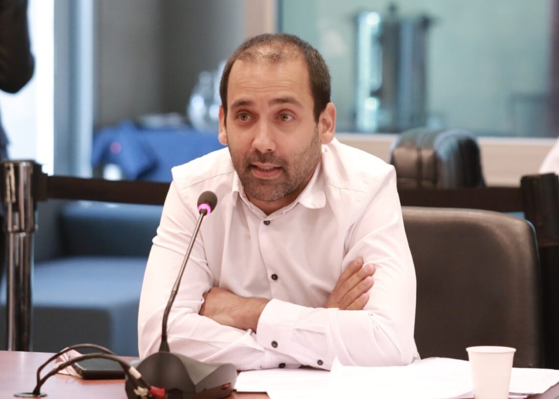 Itai Hagman: “Combinar plan de estabilización con redistribución de ingresos”