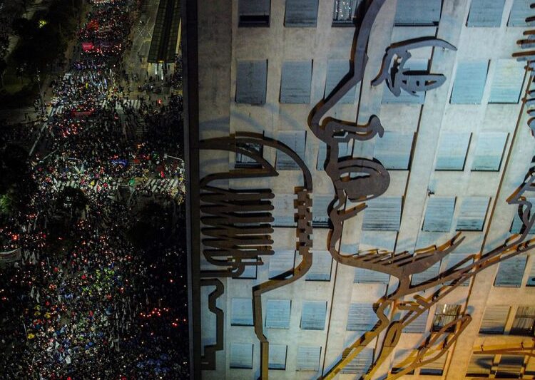Marcha sindical a 70 años de la muerte de Evita y contra los especuladores