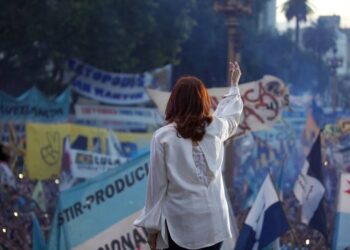 Respaldo sindical a Cristina Kirchner. Denuncia de “show mediático” e “intento de proscripción”