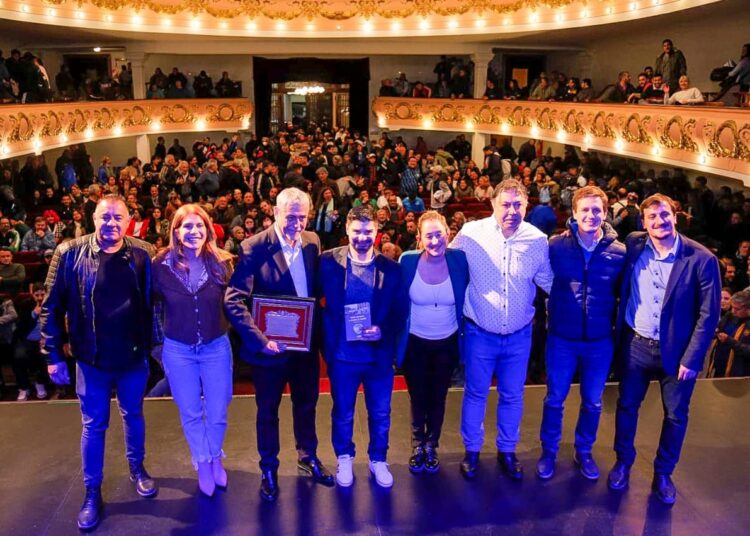 La Unión Nacional de Clubes de Barrio ya tiene su libro