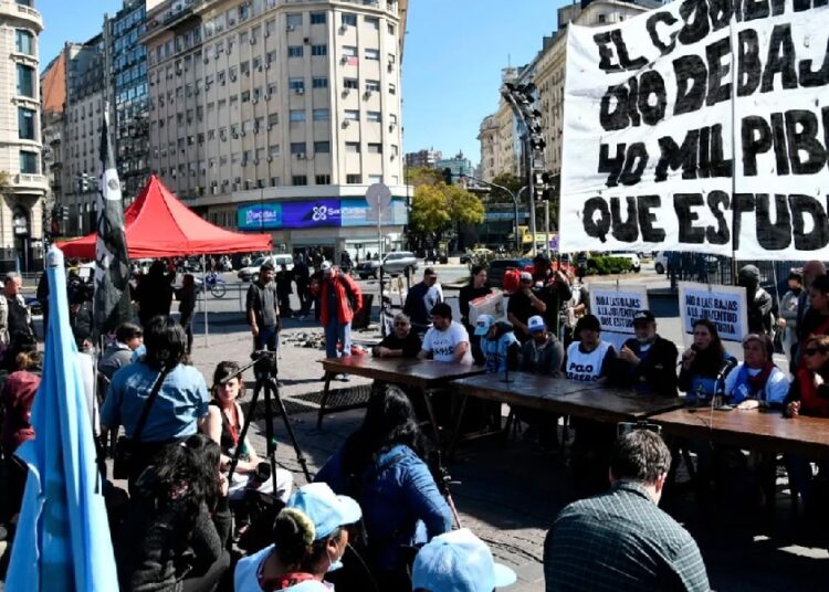 Potenciar Trabajo y becas Progresar, otra vez compatibles