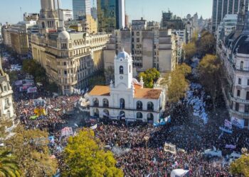 En defensa de la democracia. Los testimonios de una enorme movilización