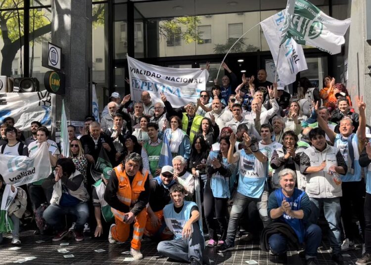 Banderazo en defensa de Vialidad Nacional y en respaldo a Cristina Kirchner