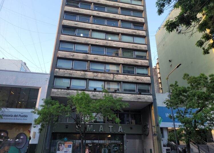 17 de octubre. Espacios sindicales y políticos se reunieron en SMATA, qué se definió