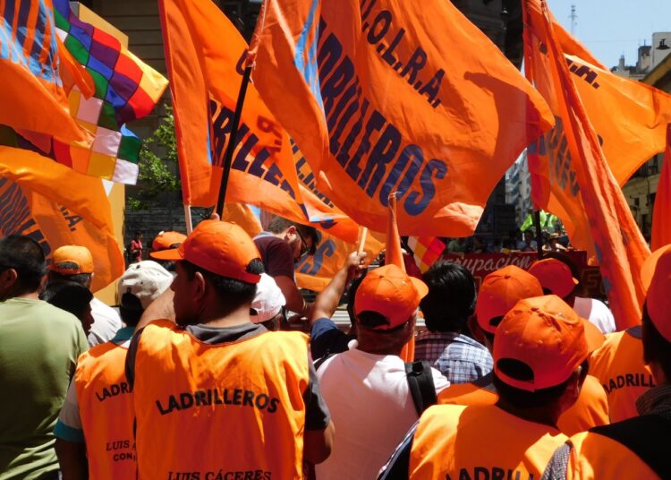 Ladrilleros: cerró una paritaria con el 95% de aumento salarial