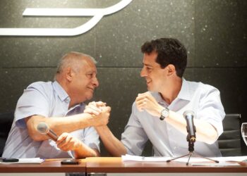 Wado de Pedro en APA (Aeronáuticos): “Argentina tiene un gran potencial, necesita planificación y 20 años de gobiernos patrióticos”