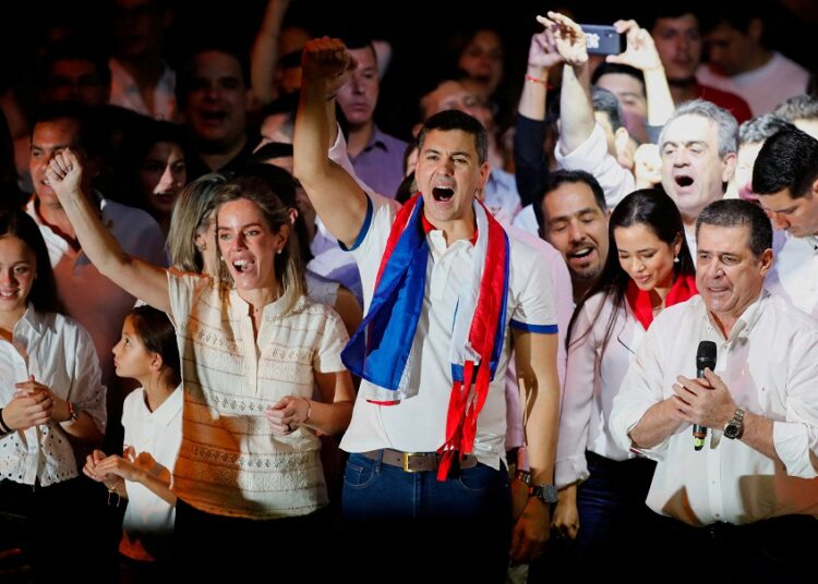 Continuidad neoliberal en Paraguay. Santiago Peña, del Partido Colorado, ganó con el 43%