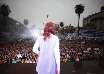 Cristina Kirchner en Plaza de Mayo: nostalgia, presente y futuro sin definiciones sobre candidaturas