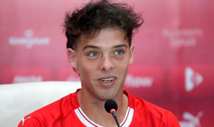 Apiladas Deportivas: la profundamente política colecta en Independiente