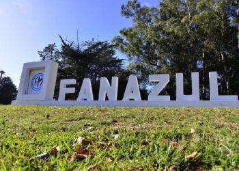 Tras su cierre durante el macrismo, reabrió la planta de Fabricaciones Militares Fanazul