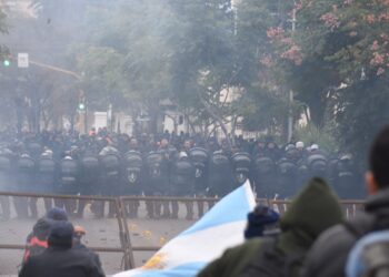 Crisis y rebelión en Jujuy. De las protestas sindicales al rechazo de la nueva Constitución, la respuesta represiva