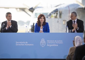 CFK, junto a Massa: “La política es también conducir el desorden”