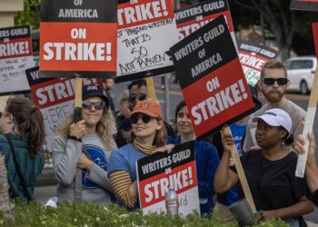 Conflicto gremial en Hollywood. Guionistas y actores contra la inteligencia artificial