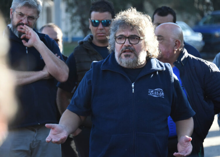 ¿Por qué votaríamos en contra nuestra?