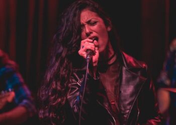 Leyla Goi: “Ser solista es mucho más personal, como estar desnudo y abrirse a mostrar algo muy profundo”