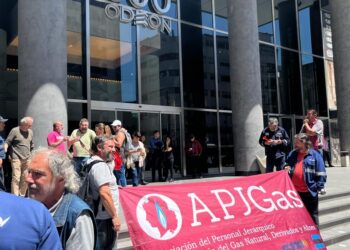 APJGas movilizó a Naturgy Ban por una recomposición salarial como principal reclamo