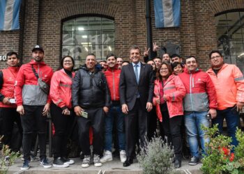 Massa anunció prueba piloto para sumar derechos a trabajadores de plataformas