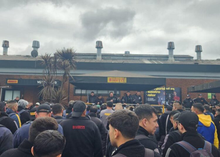 Conflicto en Pirelli. ¿Cuál es el reclamo del gremio? El gesto de Massa