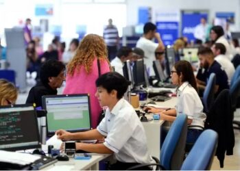 El Gobierno oficializó el despido de 7.000 estatales, en marzo profundizaría el ajuste