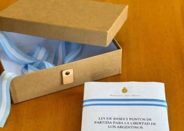 Ley Ómnibus: el nuevo estatuto legal del coloniaje