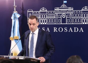 Agustín Lecchi: “La suspensión de la pauta es una pésima decisión”