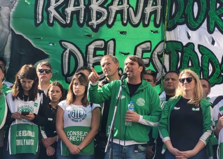 ATE Capital movilizará al Ministerio de Hacienda por despidos y recomposición salarial