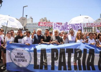 En la calle, la Mesa Nacional del Deporte le dijo no al DNU y la Ley Ómnibus