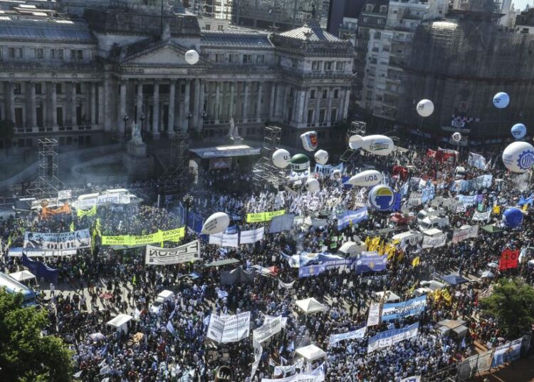 24E. Paro y una movilización clave para ponerle freno a Milei y en defensa de la Argentina