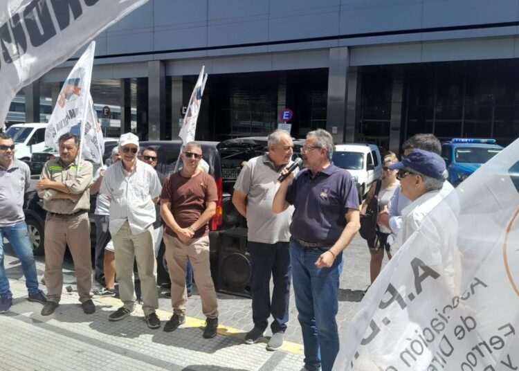 Denuncian 60 despidos en la Administración General de Puertos