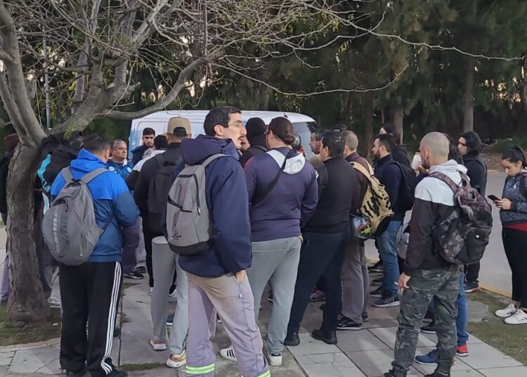 Despiden a 49 trabajadores en el Astillero Tandanor