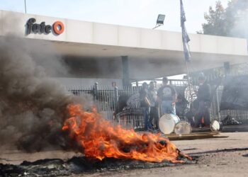 97 cesantías en Fate: “Hay que ir hasta la década del 90 para encontrar una cantidad de despidos así”